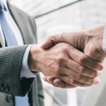 ممارسات الوساطة في معاملات السجل العقاري